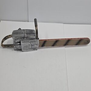 VTG Texas Chainsaw Massacre Leatherface 24" Toy Chainsaw Sound Motion Prop